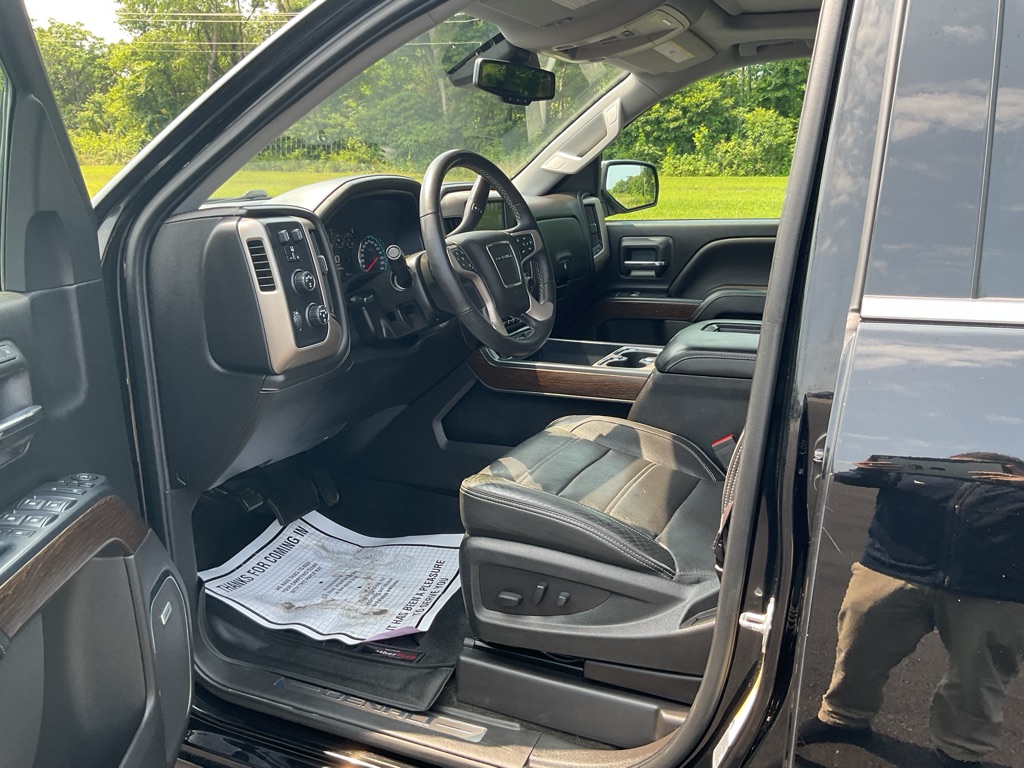 Photo 29 of this GMC SIERRA