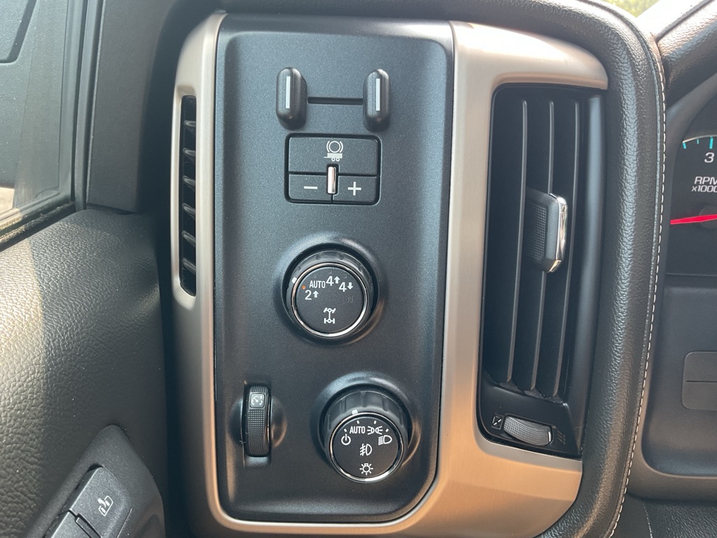 Photo 33 of this GMC SIERRA
