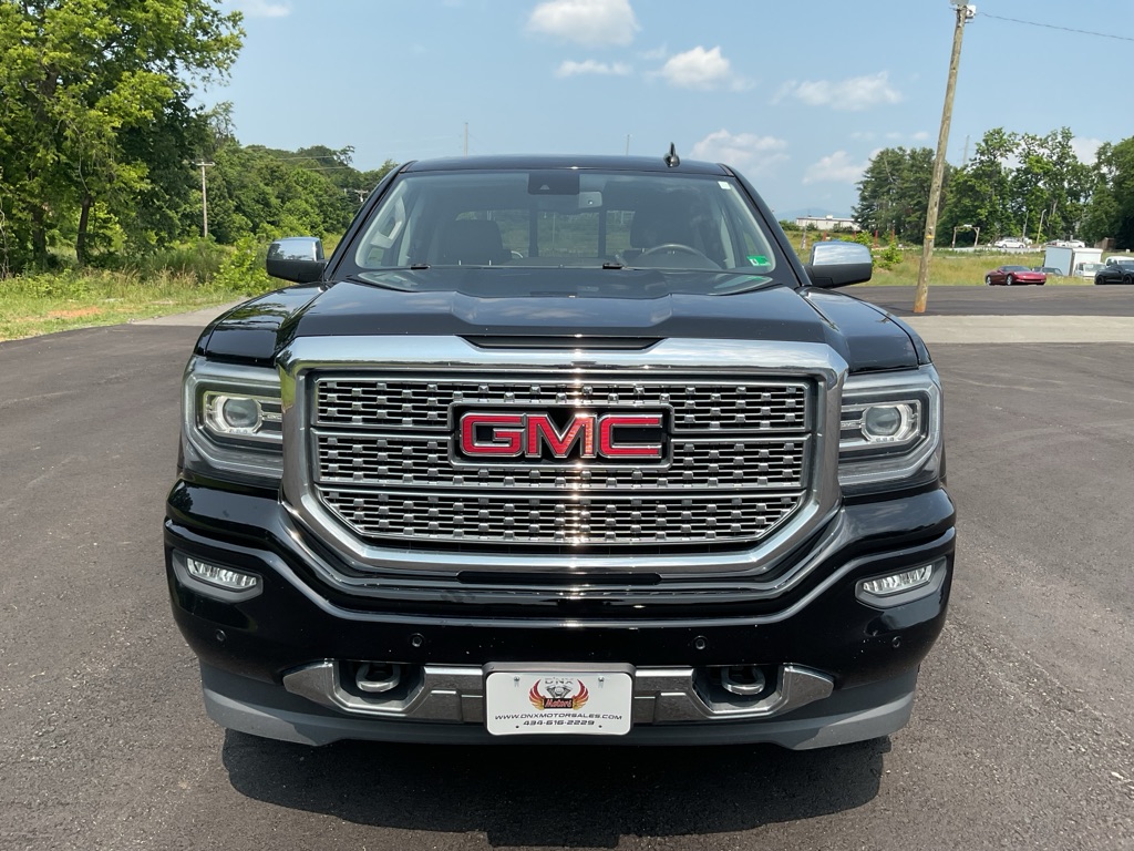 Photo 16 of this GMC SIERRA