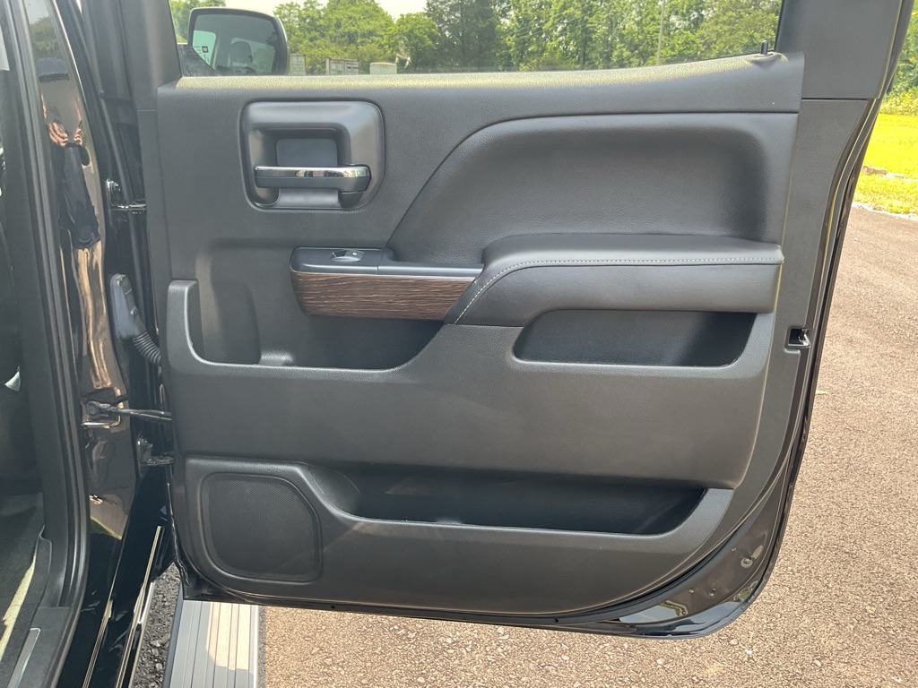 Photo 54 of this GMC SIERRA