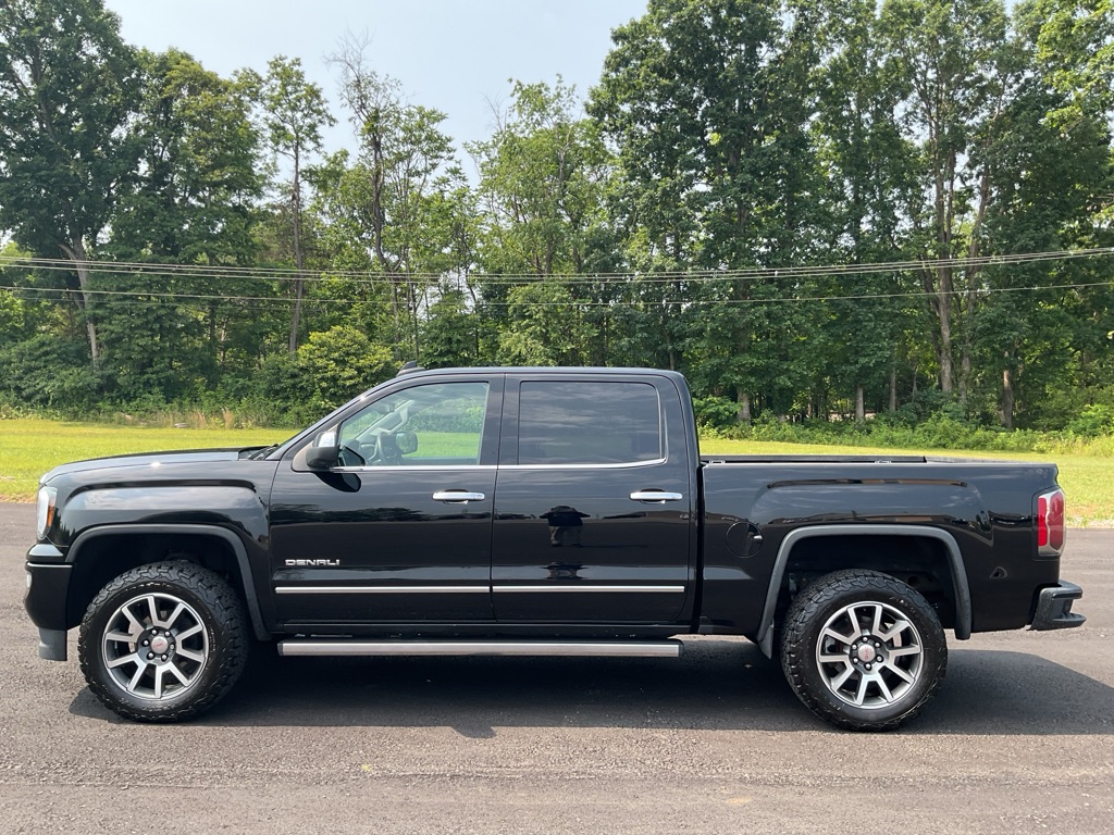 Photo 3 of this GMC SIERRA
