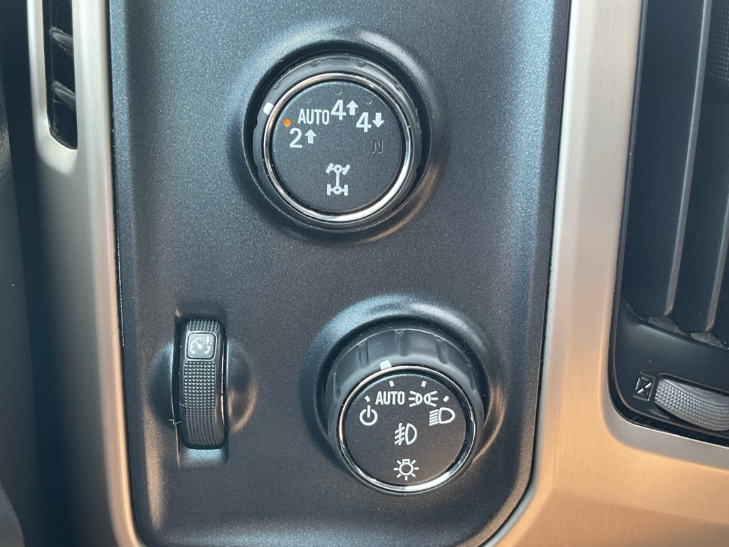 Photo 32 of this GMC SIERRA
