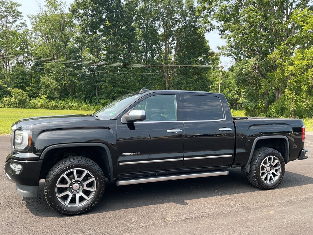 Photo 2 of this GMC SIERRA