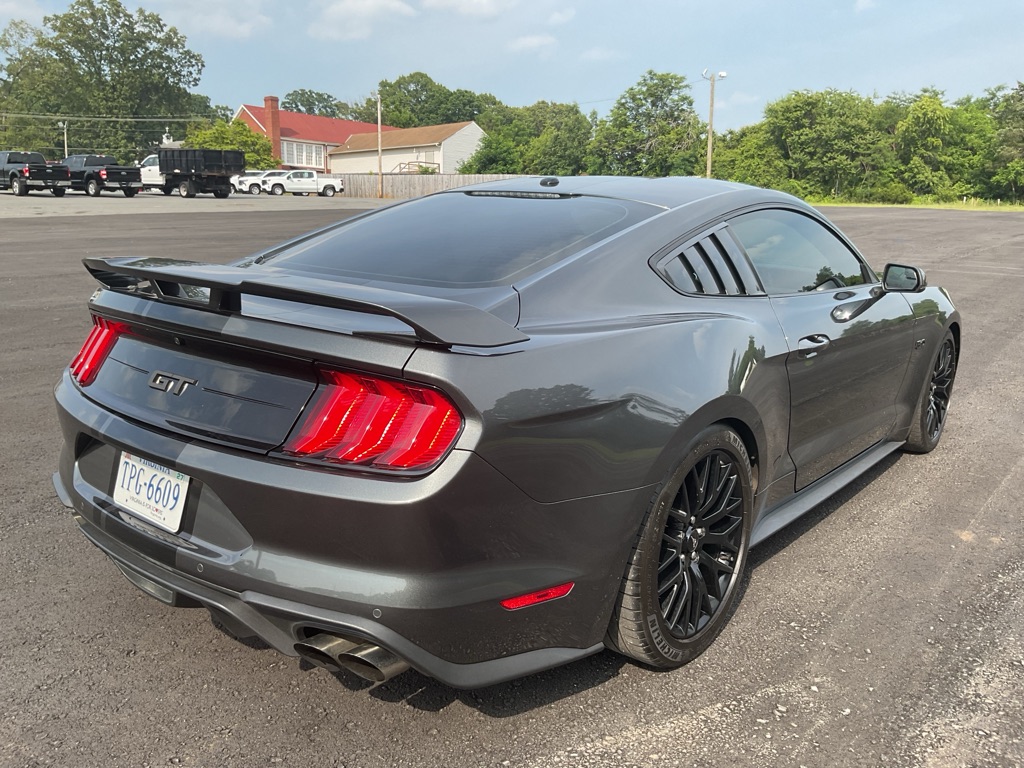 Photo 10 of this FORD MUSTANG