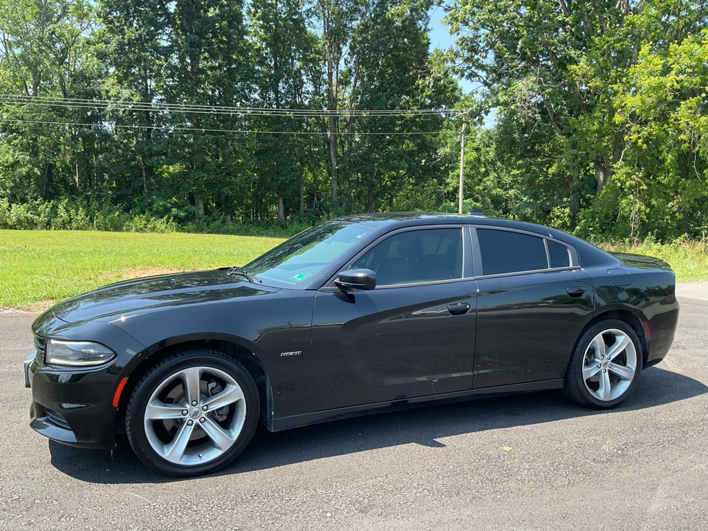 Photo 2 of this DODGE CHARGER