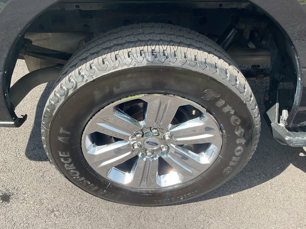 Photo 21 of this FORD F150