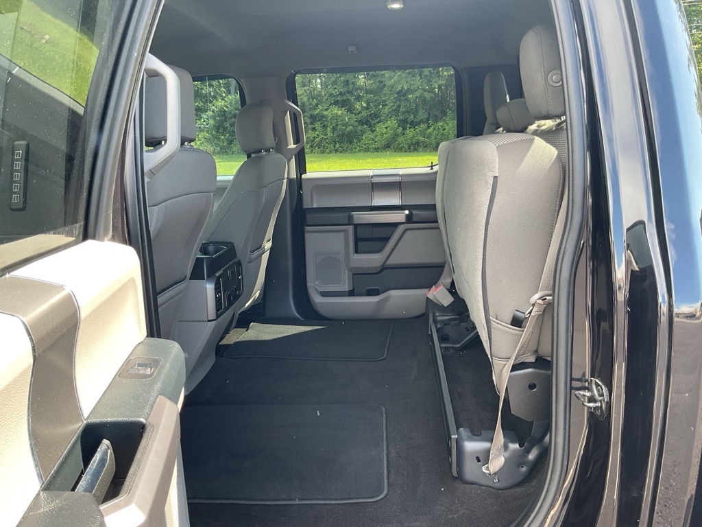 Photo 46 of this FORD F150
