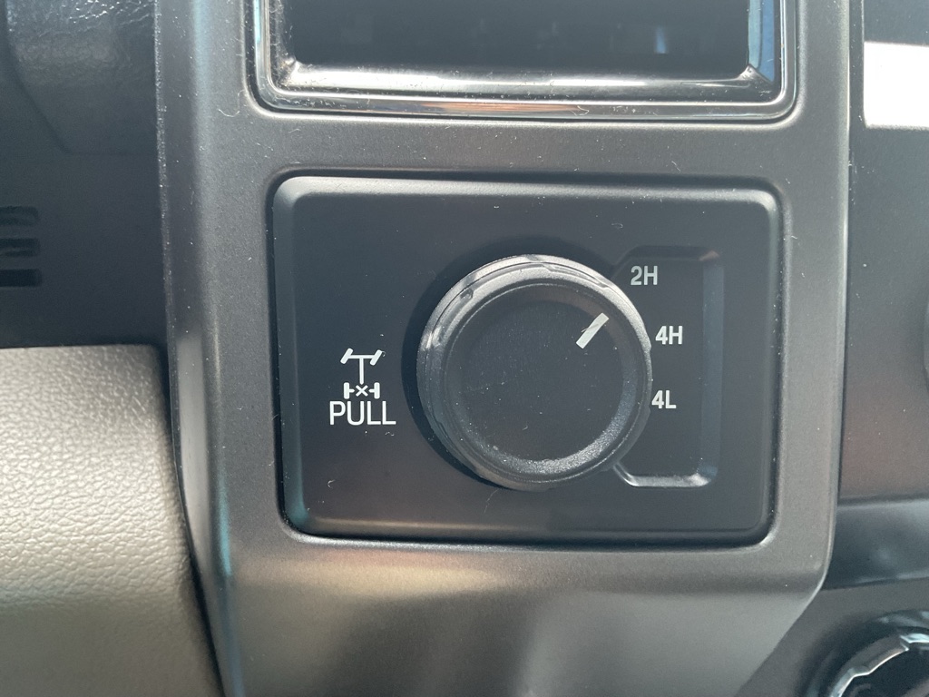 Photo 33 of this FORD F150