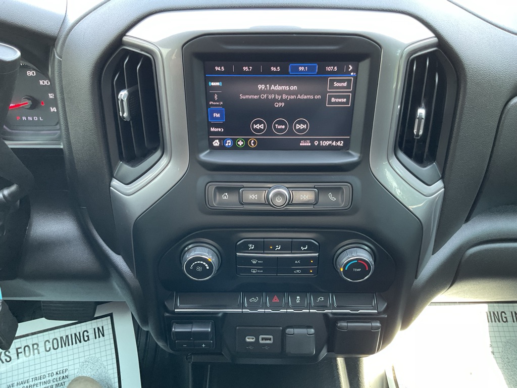 Photo 37 of this CHEVROLET SILVERADO 2500