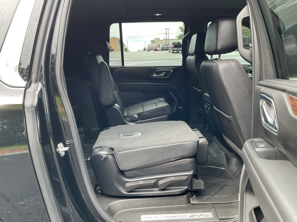 Photo 56 of this CHEVROLET SUBURBAN