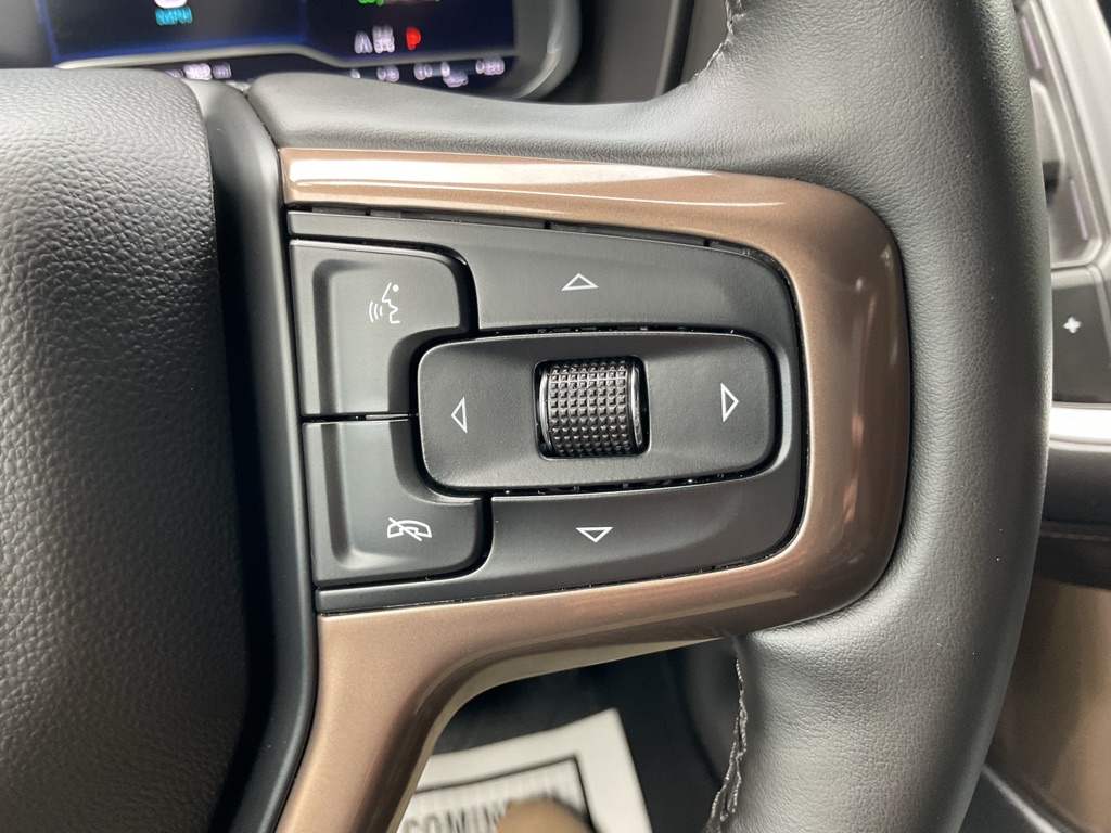 Photo 37 of this CHEVROLET SUBURBAN