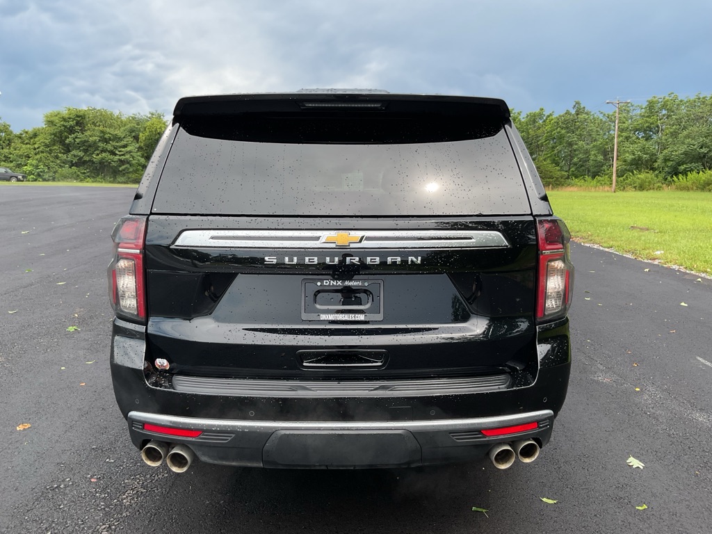 Photo 6 of this CHEVROLET SUBURBAN