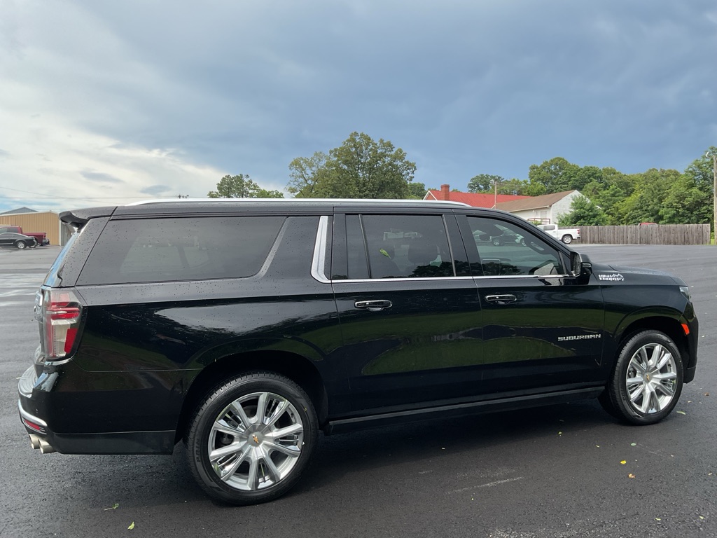 Photo 12 of this CHEVROLET SUBURBAN