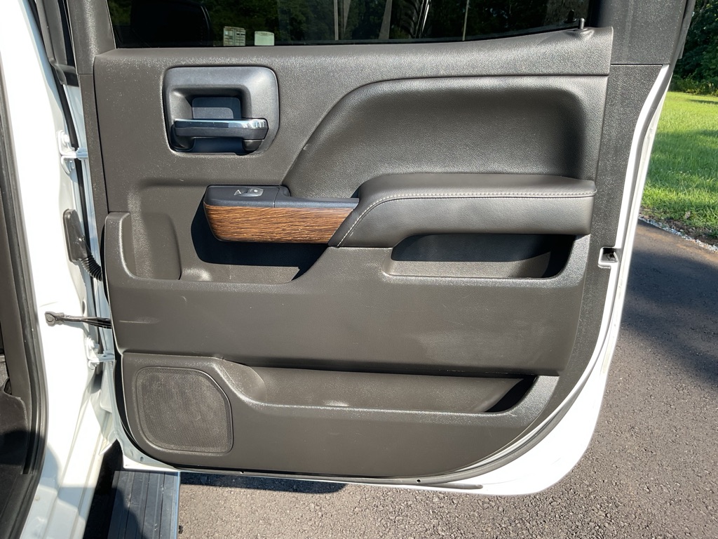 Photo 53 of this GMC SIERRA