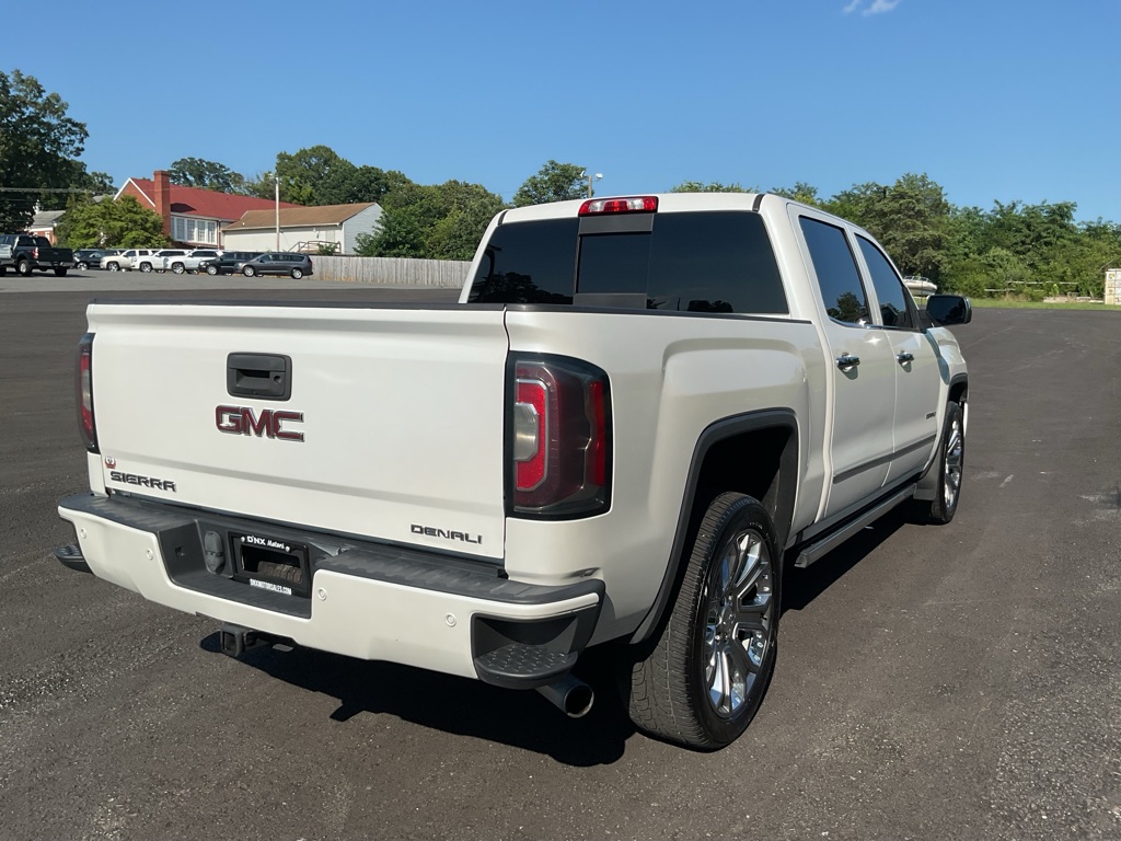 Photo 11 of this GMC SIERRA