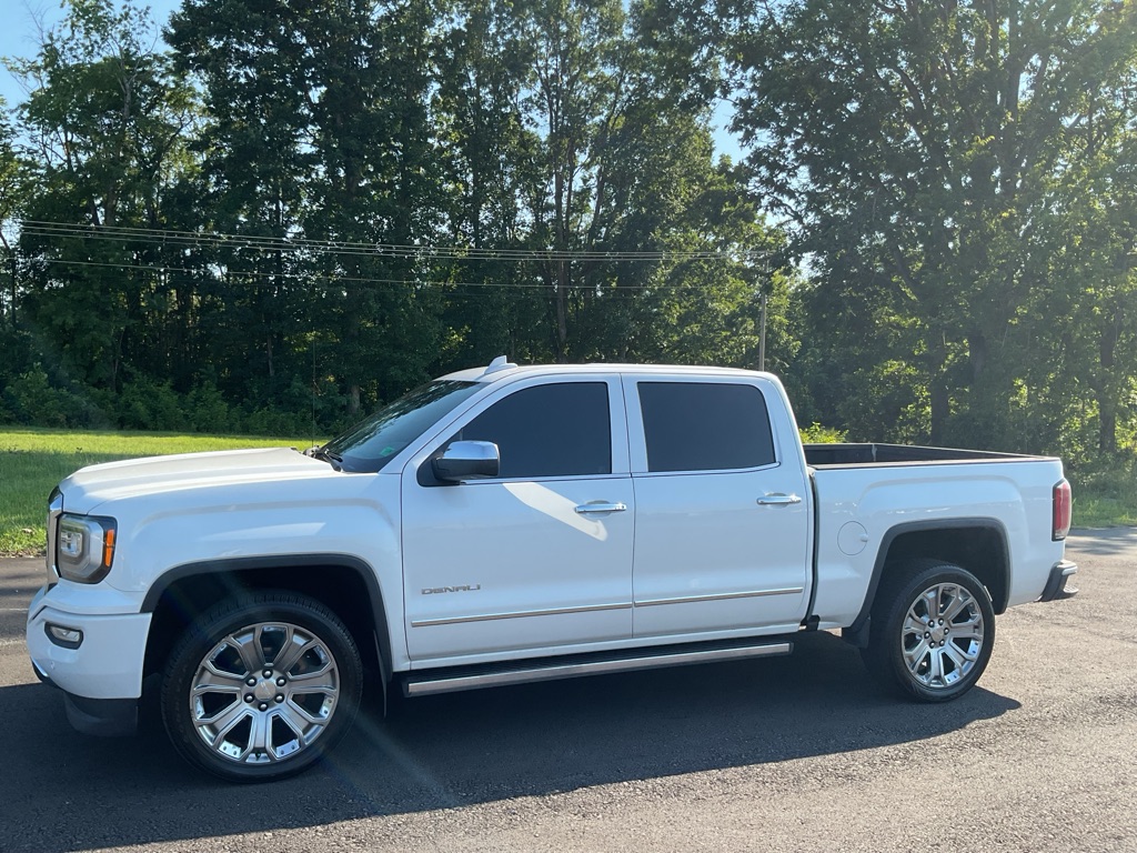Photo 2 of this GMC SIERRA