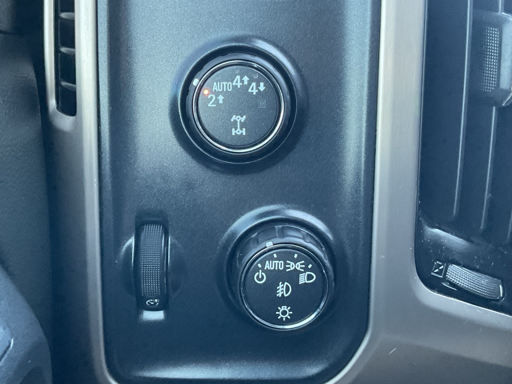 Photo 32 of this GMC SIERRA