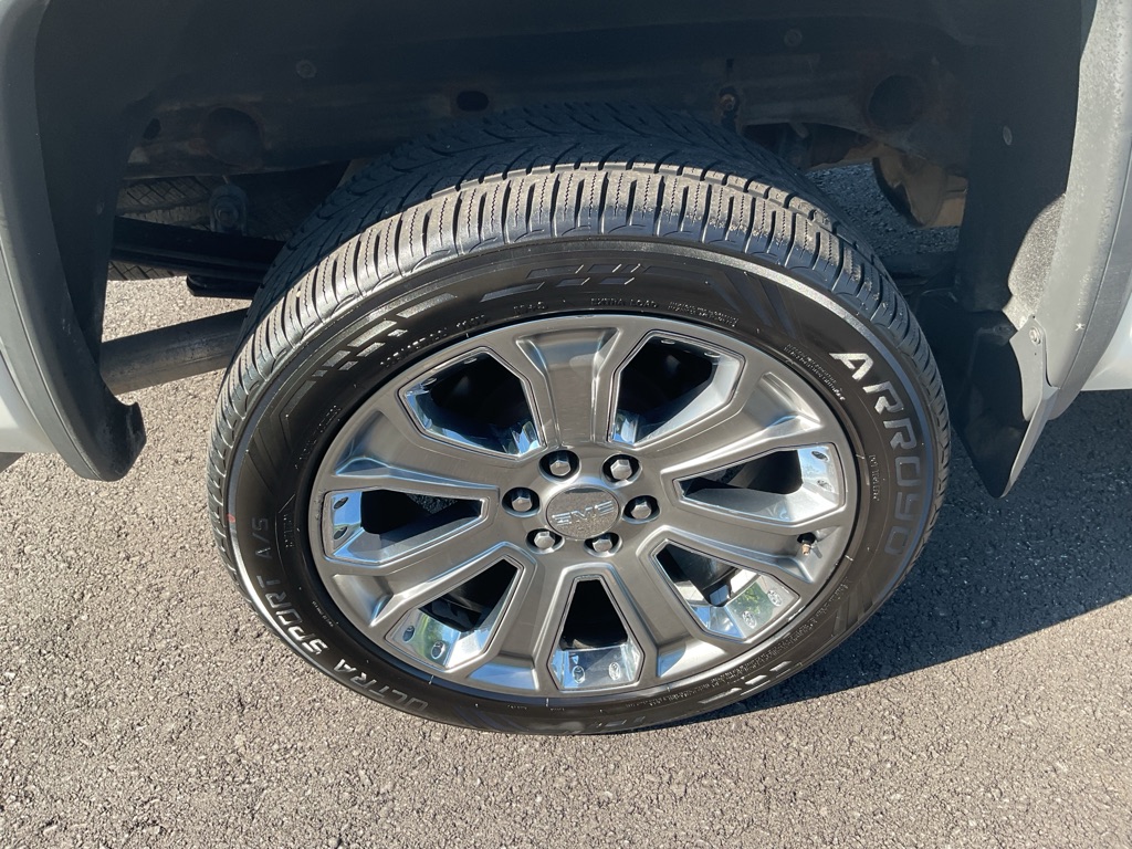 Photo 22 of this GMC SIERRA