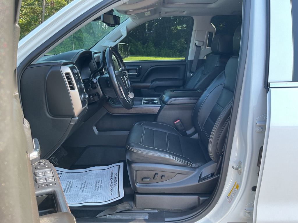 Photo 28 of this GMC SIERRA