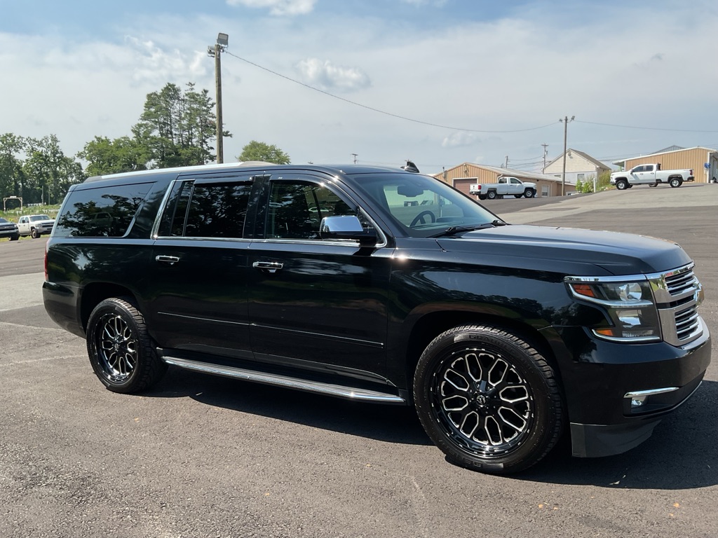 Photo 15 of this CHEVROLET SUBURBAN