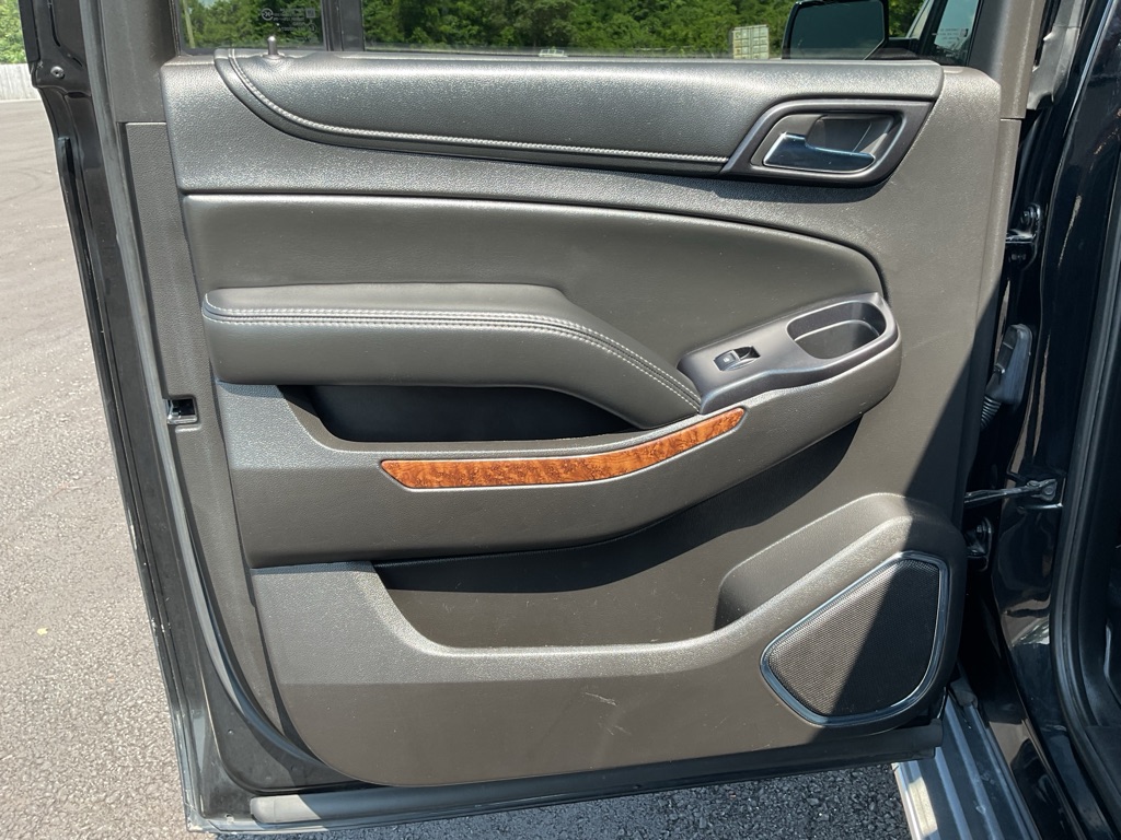 Photo 52 of this CHEVROLET SUBURBAN