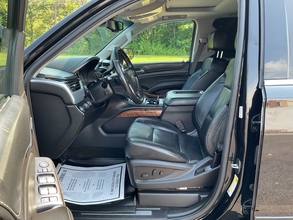 Photo 29 of this CHEVROLET SUBURBAN