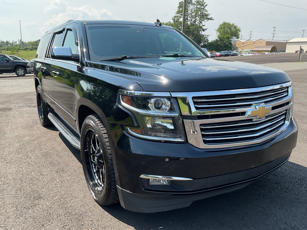 Photo 16 of this CHEVROLET SUBURBAN