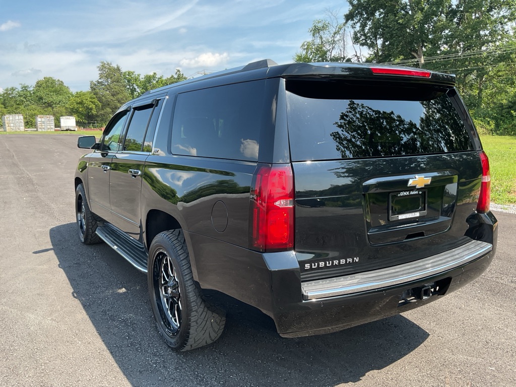 Photo 5 of this CHEVROLET SUBURBAN
