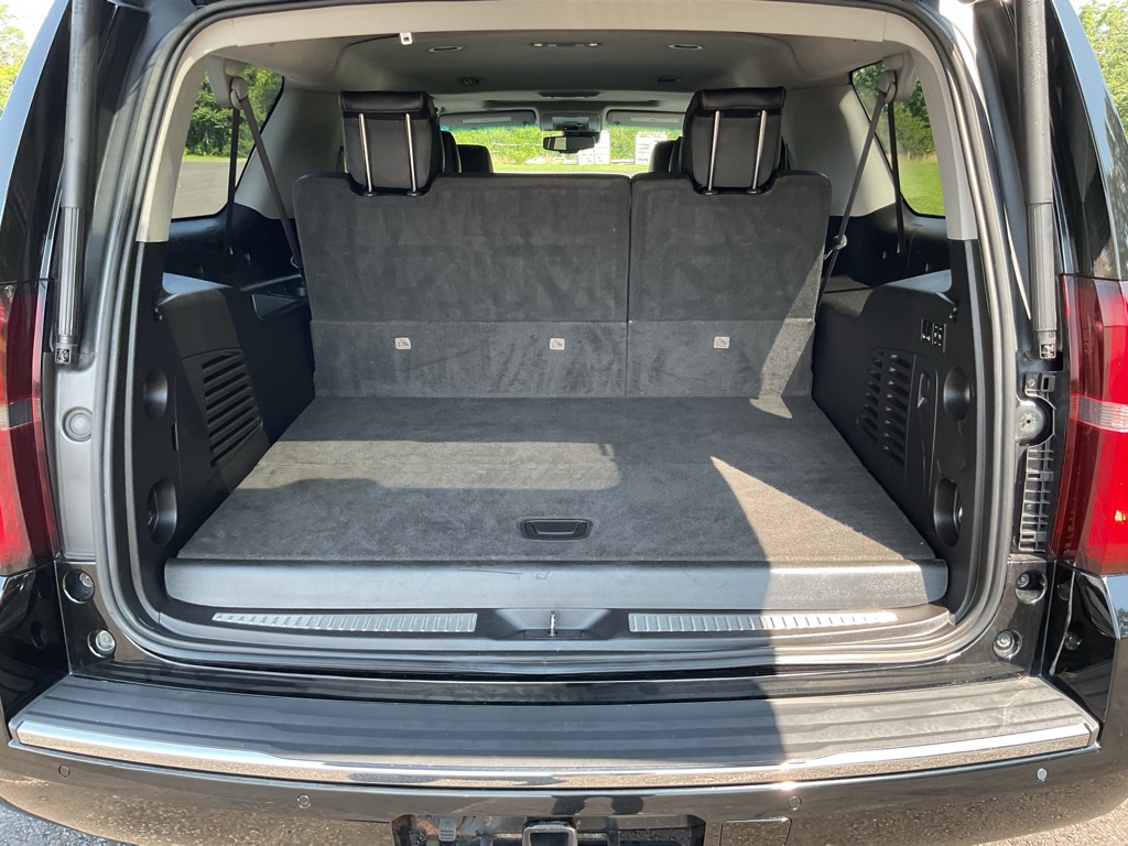Photo 9 of this CHEVROLET SUBURBAN