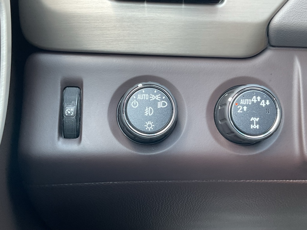 Photo 33 of this GMC YUKON XL