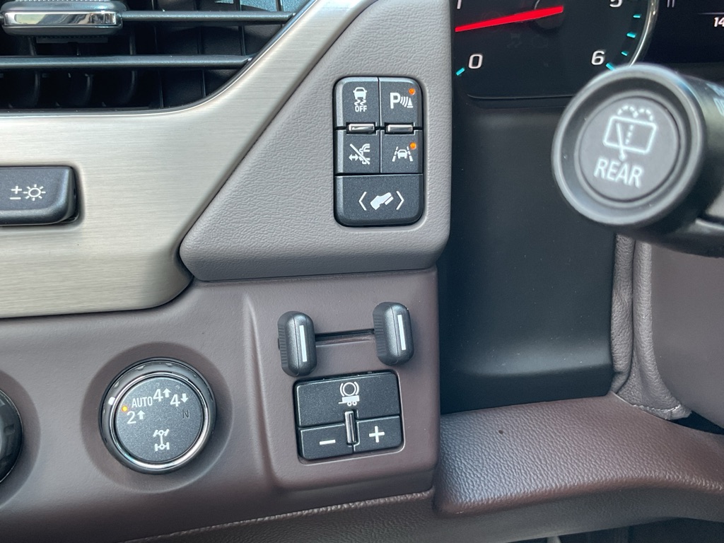 Photo 34 of this GMC YUKON XL