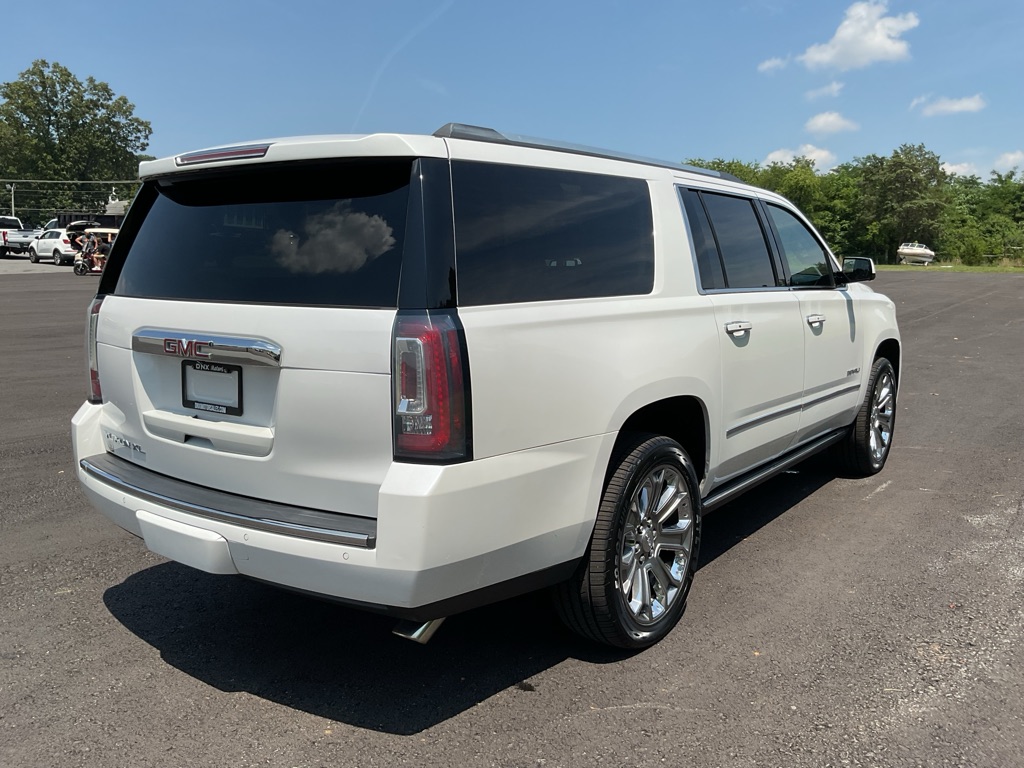Photo 12 of this GMC YUKON XL