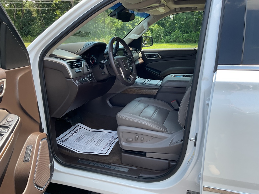 Photo 30 of this GMC YUKON XL
