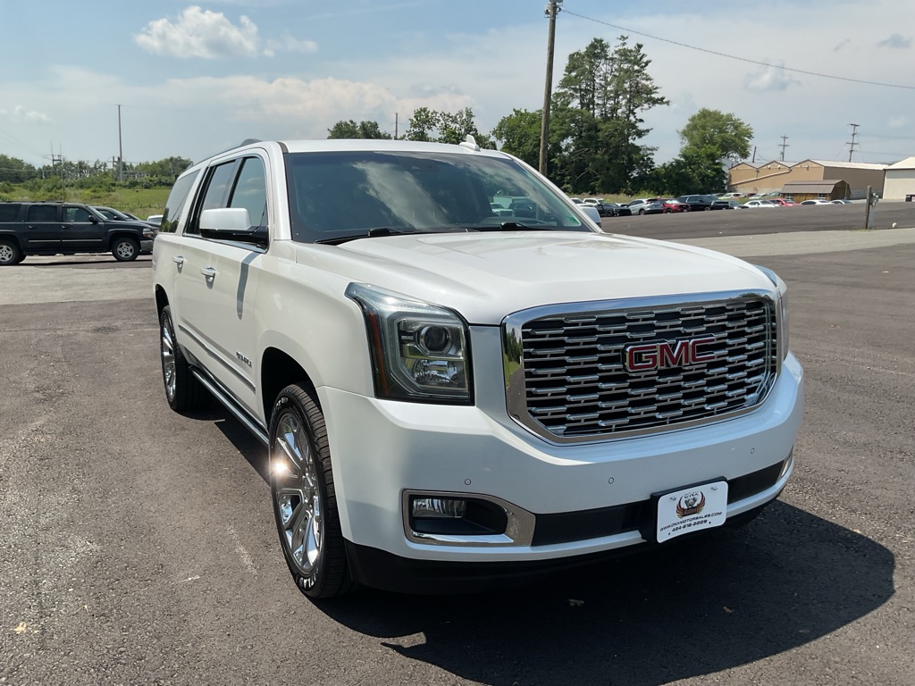 Photo 16 of this GMC YUKON XL