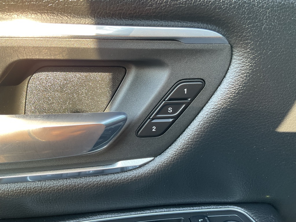 Photo 23 of this RAM 1500