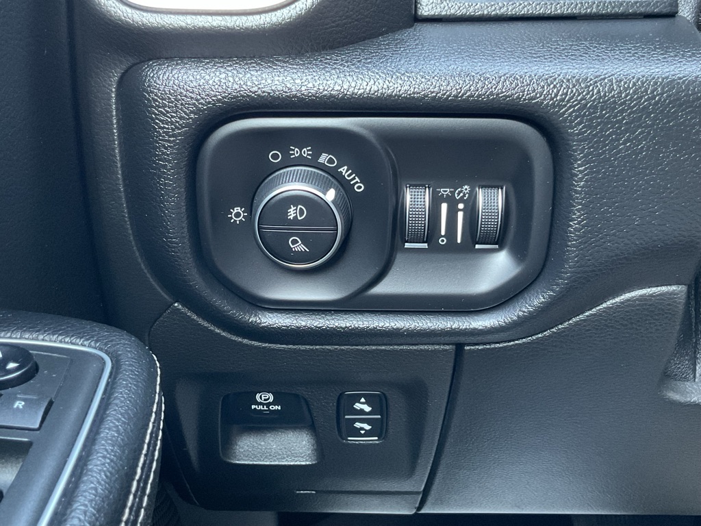Photo 28 of this RAM 1500