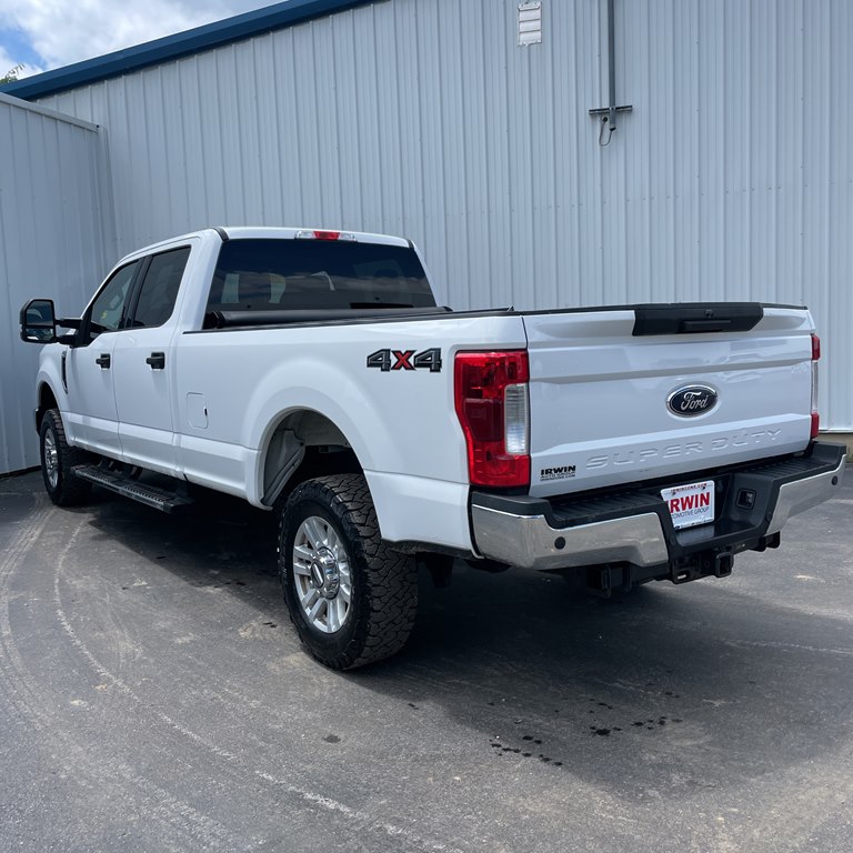 Photo 3 of this FORD F250