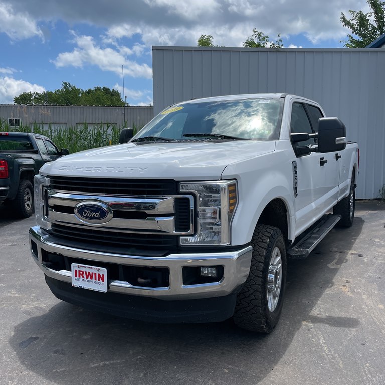 Photo 2 of this FORD F250