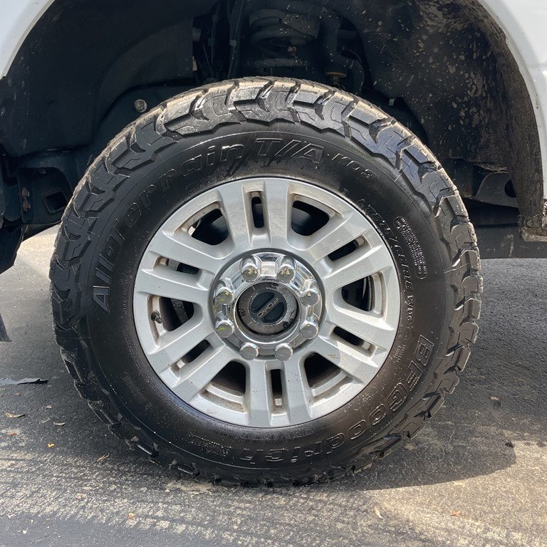 Photo 10 of this FORD F250