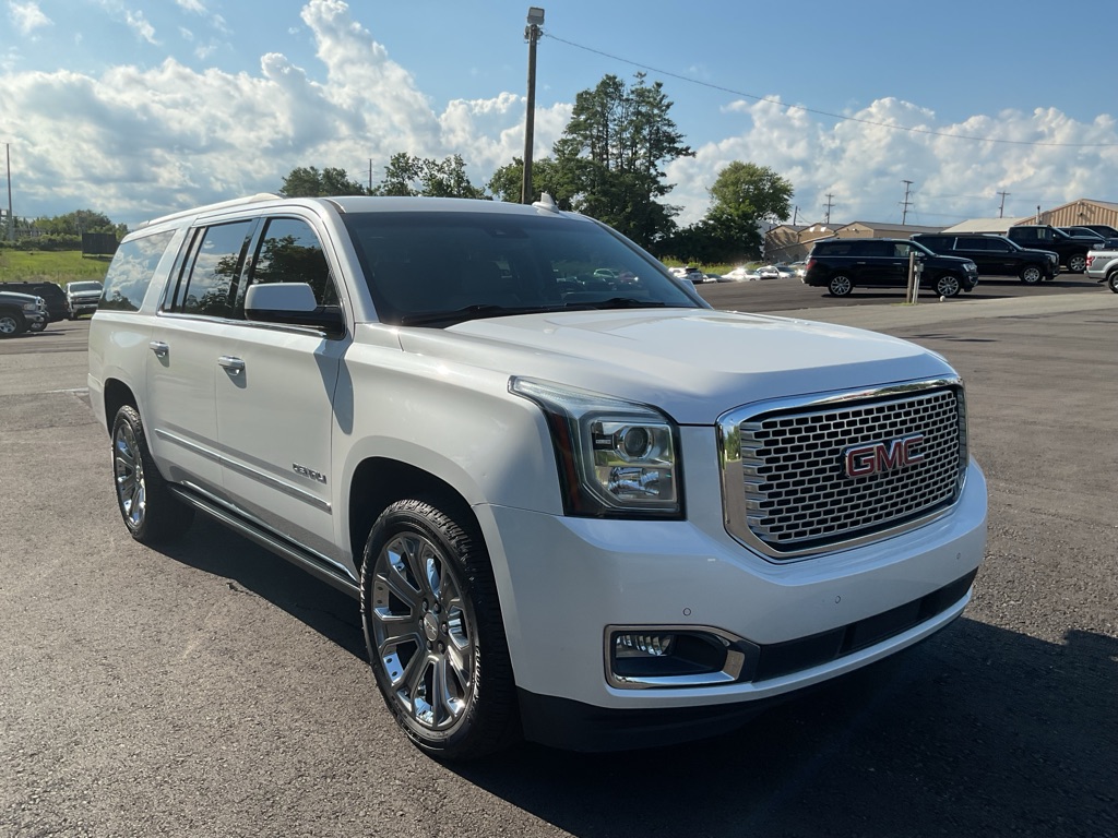 Photo 16 of this GMC YUKON XL