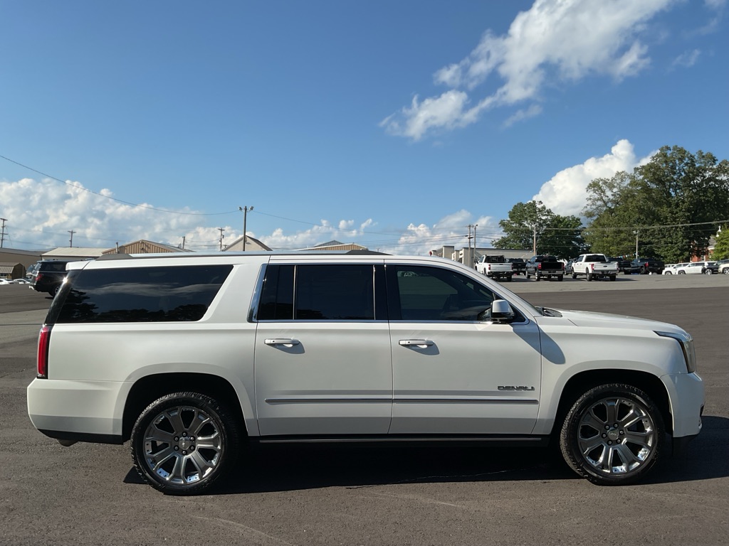 Photo 14 of this GMC YUKON XL