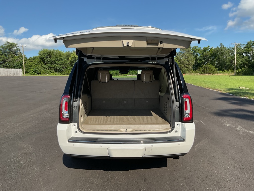Photo 8 of this GMC YUKON XL