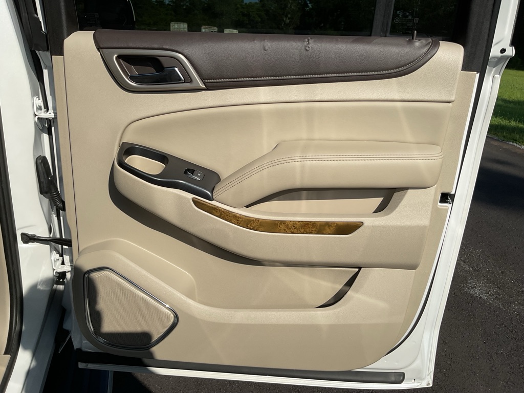 Photo 58 of this GMC YUKON XL
