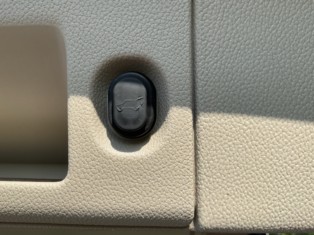 Photo 11 of this GMC YUKON XL
