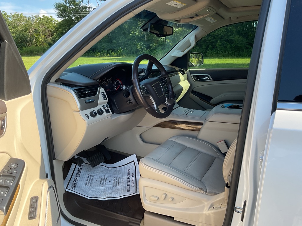 Photo 30 of this GMC YUKON XL