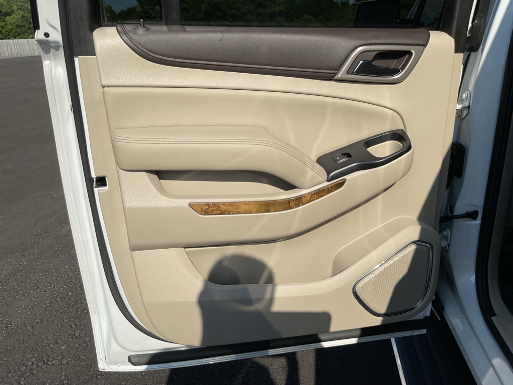 Photo 54 of this GMC YUKON XL