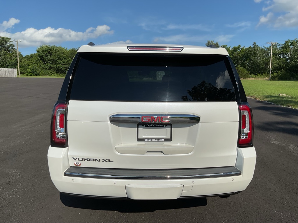 Photo 6 of this GMC YUKON XL