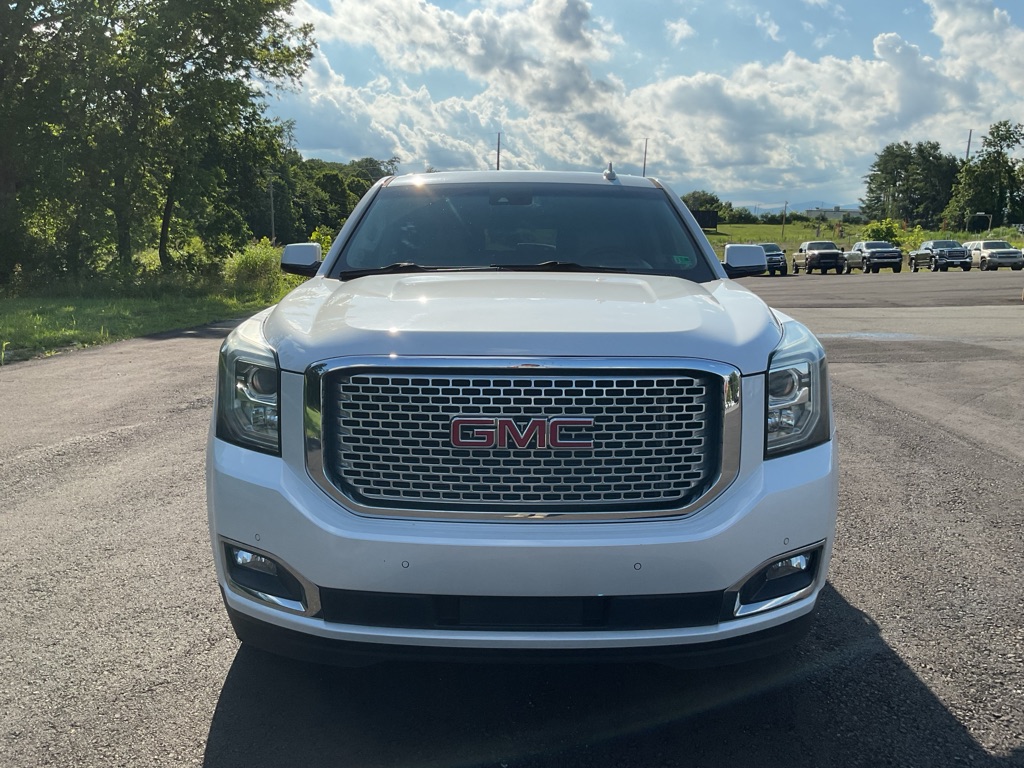 Photo 17 of this GMC YUKON XL