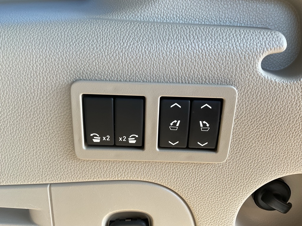 Photo 10 of this GMC YUKON XL