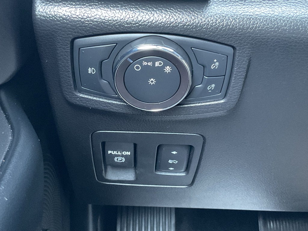 Photo 32 of this FORD EXPEDITION